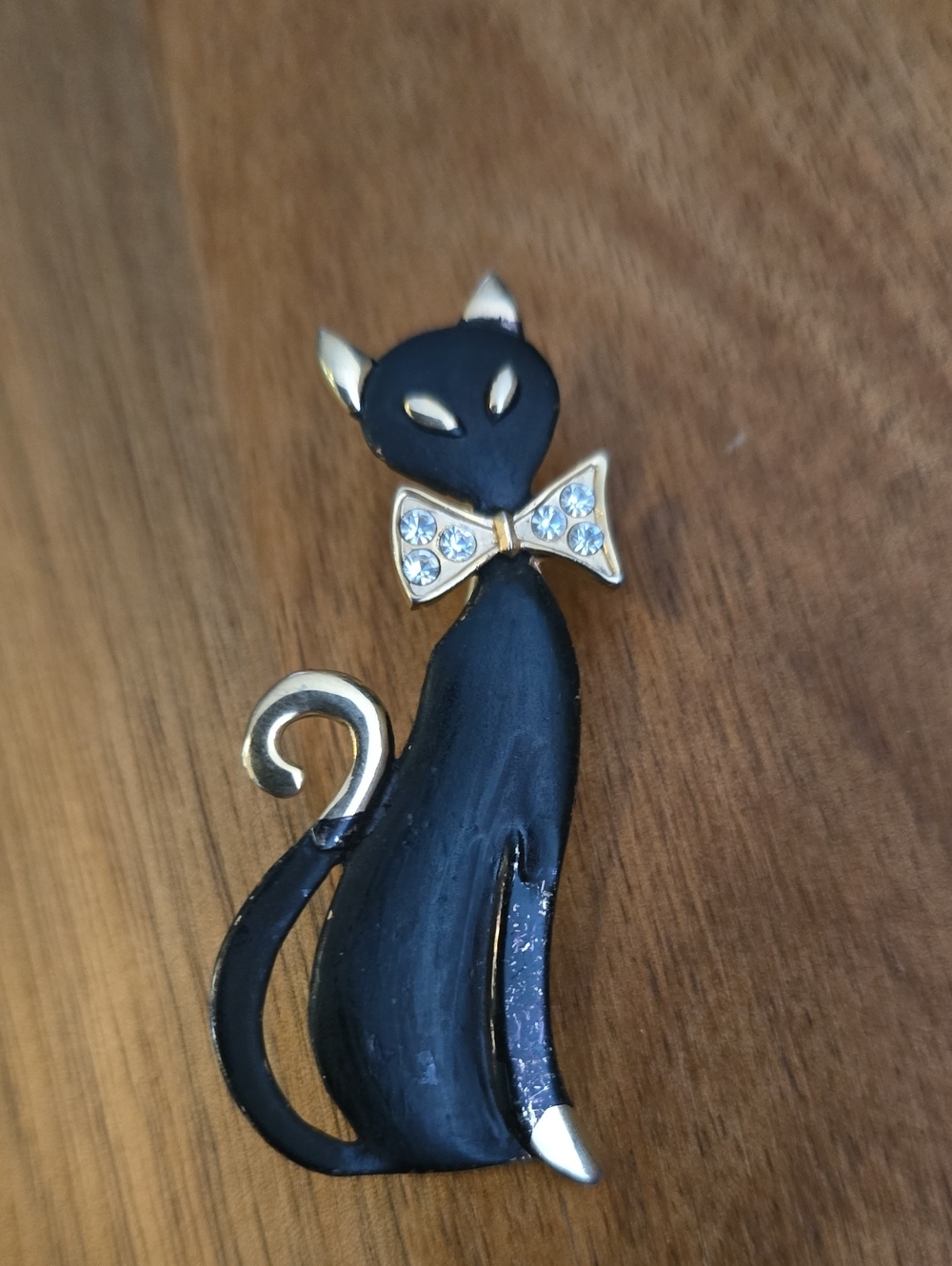 Elegant Vintage Black Cat Brooch with Gold Accents and Rhinestone Bow
